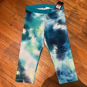 Nike Womens Pro Core Fitted Splatter Dri-Fit Capri Turbo Green/Obsidian/White L